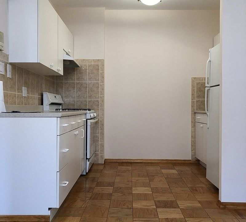 1st image of 2326 29th Ave