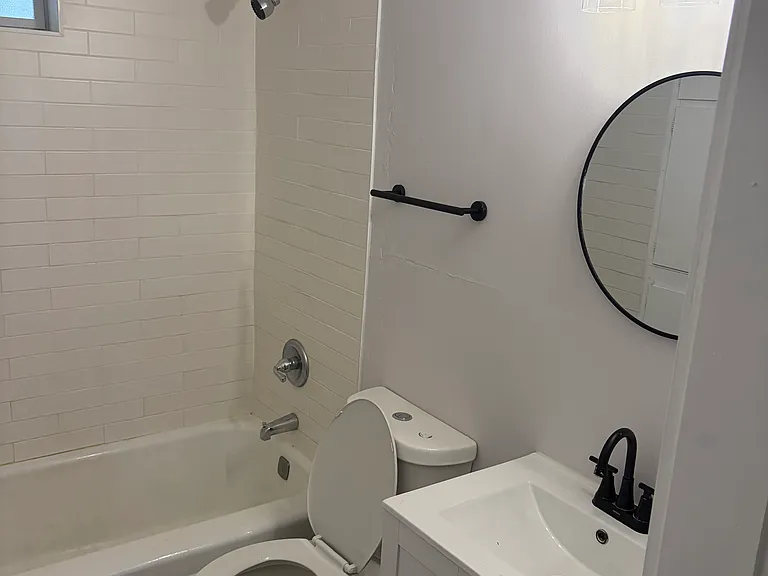 550 S Arlington Ave — Photo 15