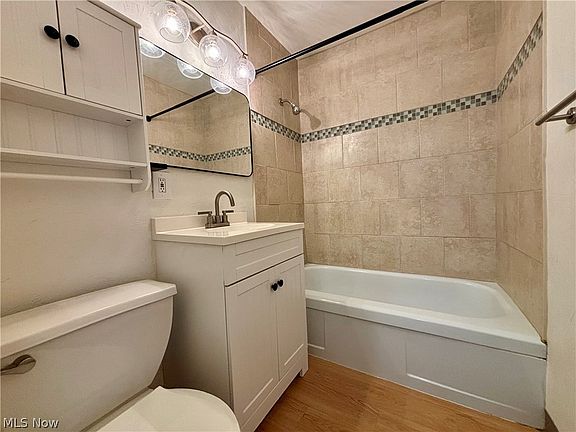 4th image of 11850 Edgewater Dr APT 723