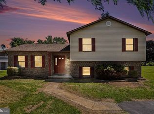 16 Wadsworth Dr, East Berlin, PA 17316