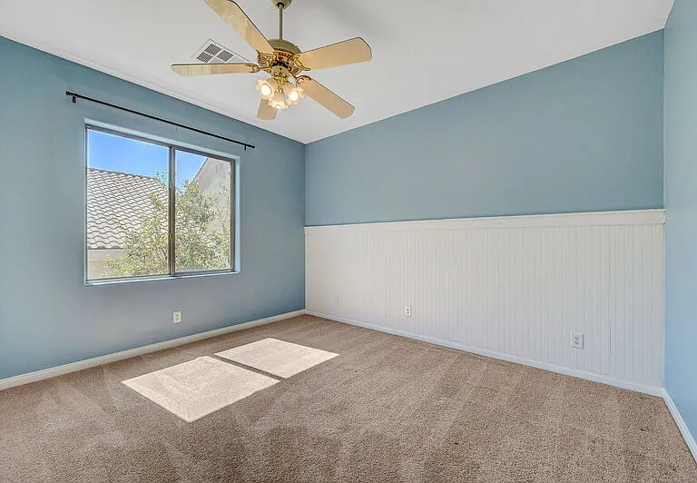 9152 Kentwell Ave — Photo 32
