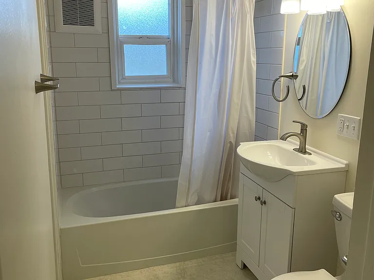 2522 Walnut St — Photo 4