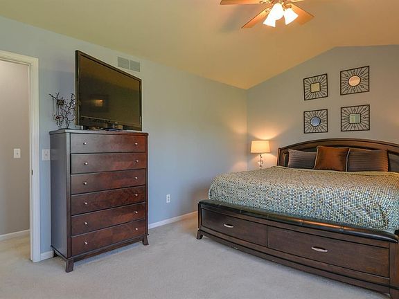 5th image of 10131 Heatherway Dr