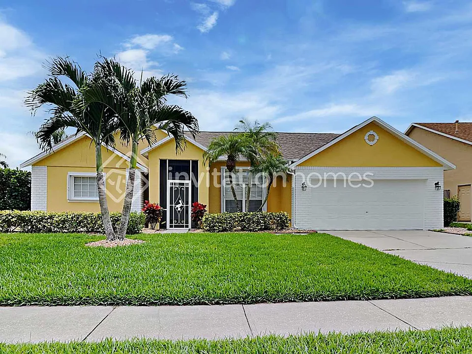 1005 Pelican Ln