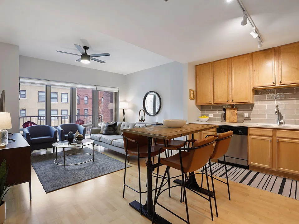 929 Portland Ave #205