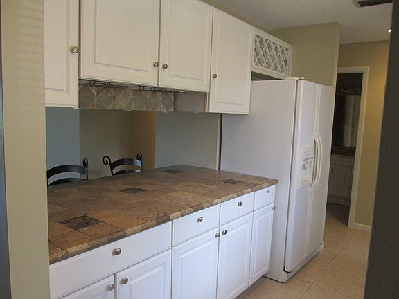 3rd image of 5 Finsbury Ln