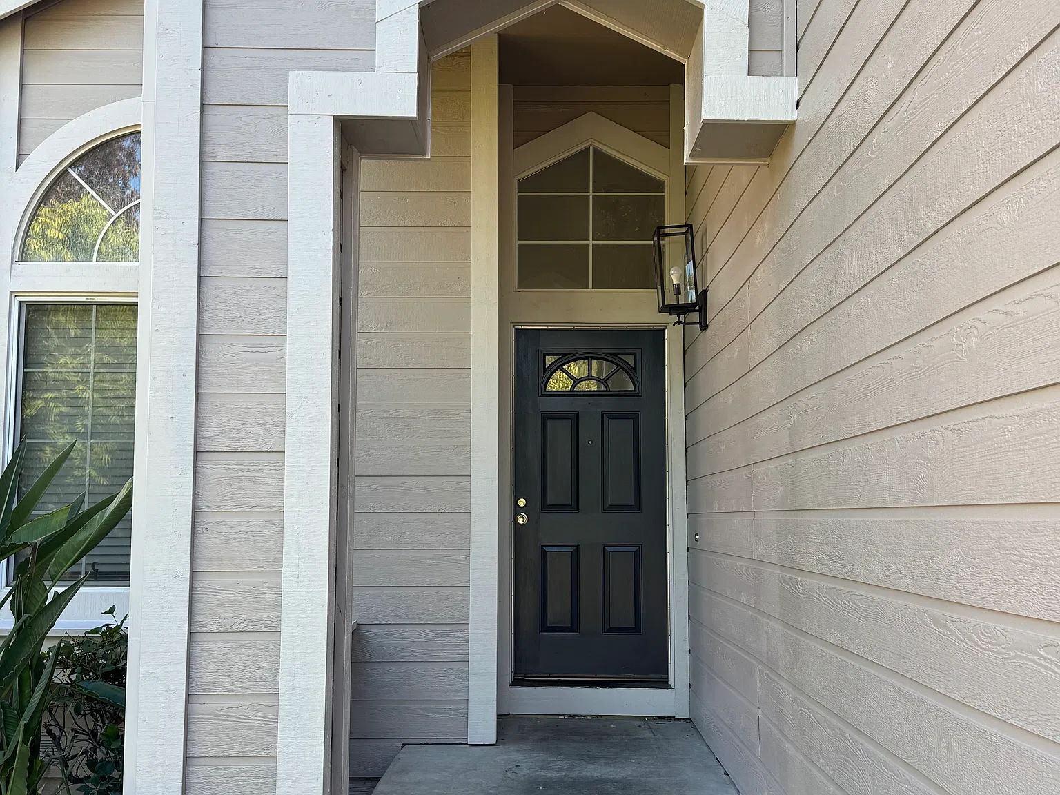 5 bed, 2312 sqft, $3,500 — Photo 2