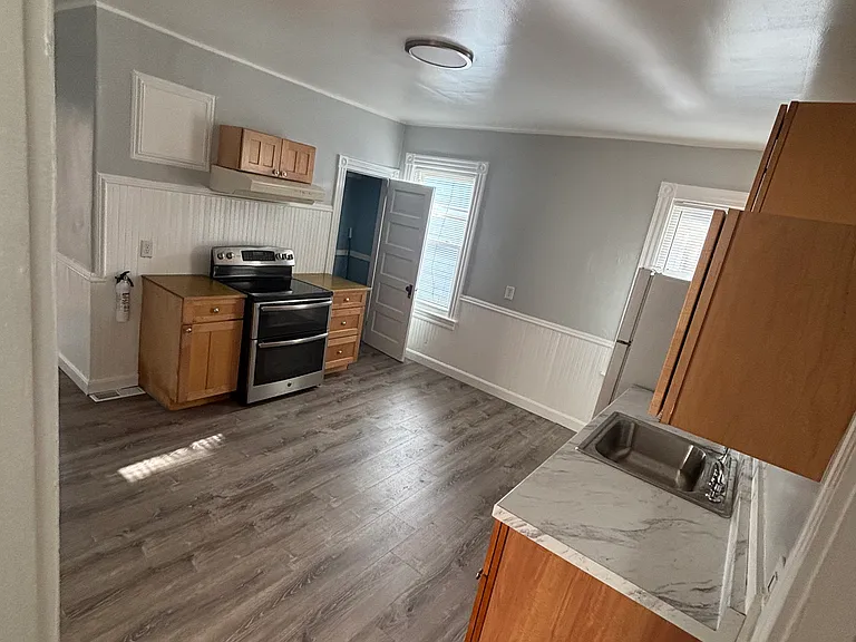112 Pomona Ave #1F — Photo 8