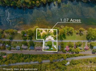 258 Rollins Rd, Marshall, NC 28753