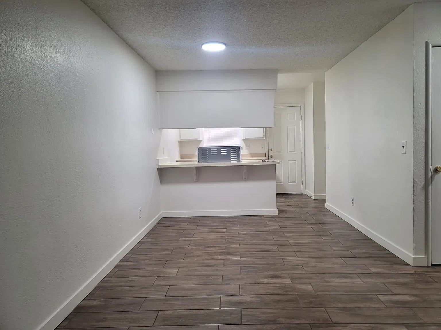2 bed, $1,250 — Photo 1
