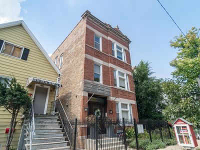 2836 N Drake Ave, Chicago, IL, 60618