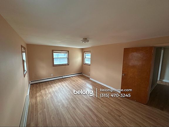 4th image of 33 Lansingville Rd