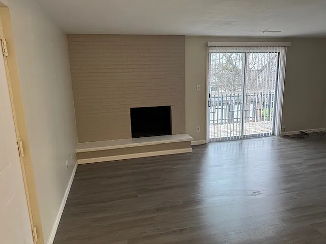 S Sterling Ave — Photo 8