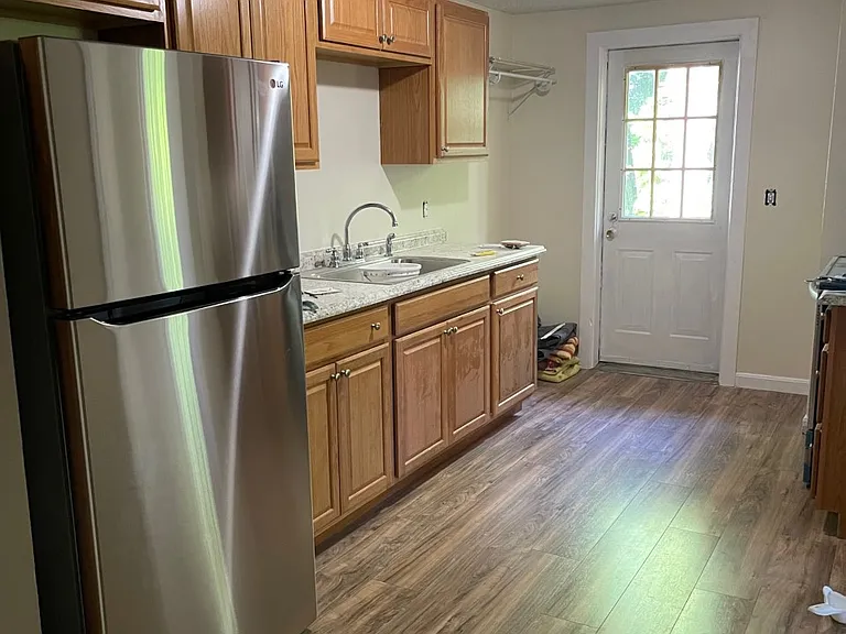 32 Chestnut St #6 — Photo 3