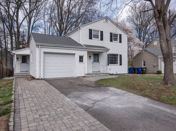 51 Shadow Lane, West Hartford, CT 06110