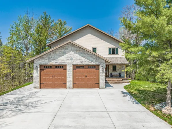 8066 Blue Jay Rd, Minocqua, WI 54539