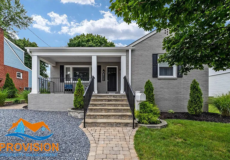 8436 Bay Dr — Photo 2