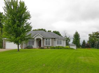 10736 Marquedat Dr, Grass Lake, MI 49240