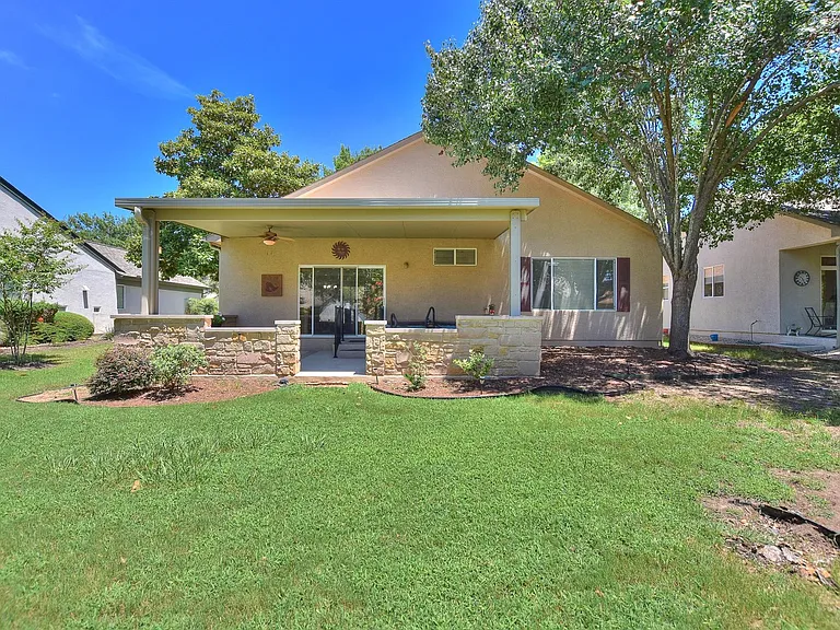 508 Texas Dr — Photo 3