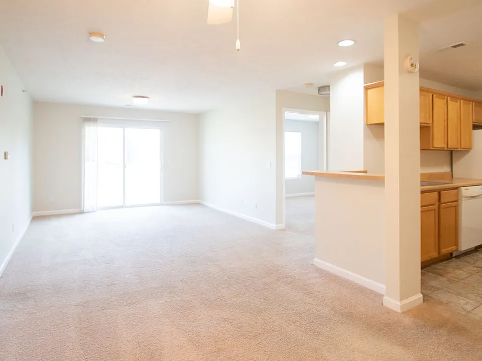 111 E Westplains Rd