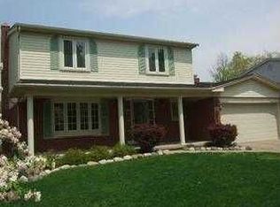 25338 Kensington St, Taylor, MI 48180