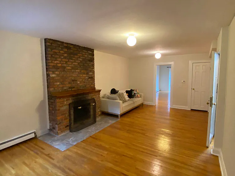 736A Union St #3 — Photo 11