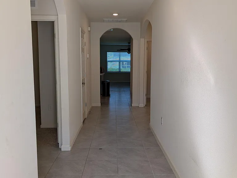 1606 De Groodt Rd SW — Photo 2