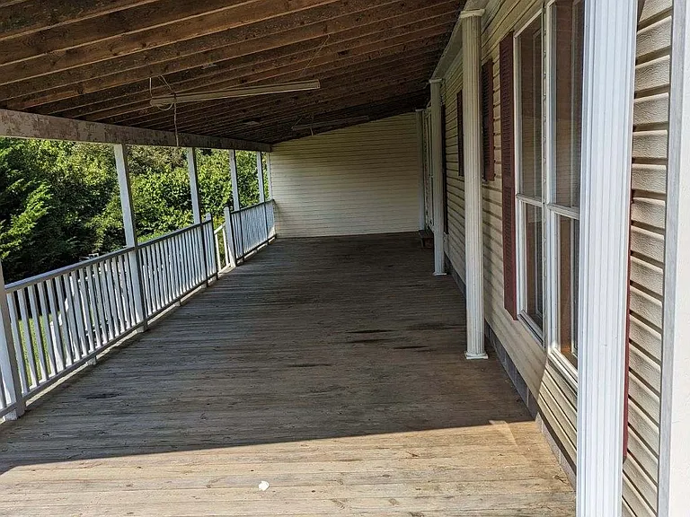 17 Hat Creek Dr — Photo 2