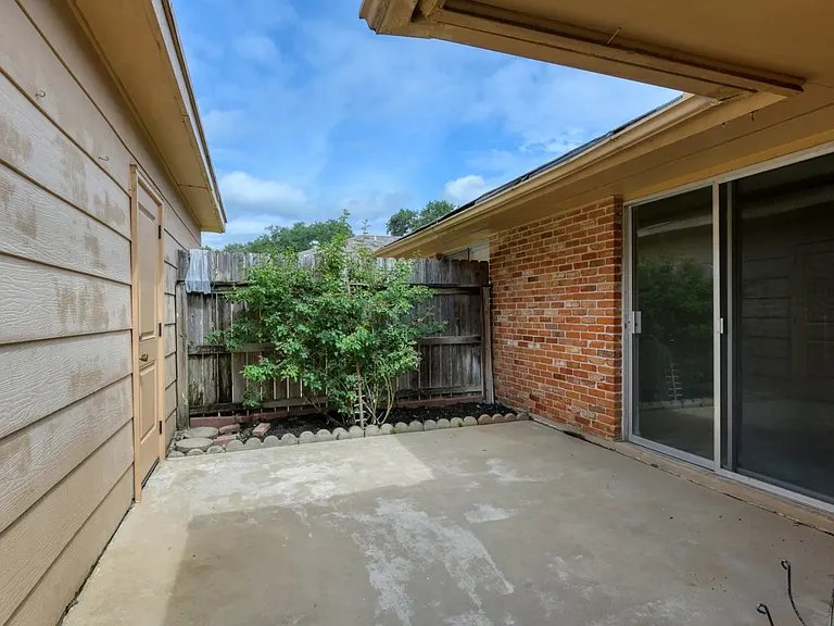 14301 Brook Holw — Photo 18