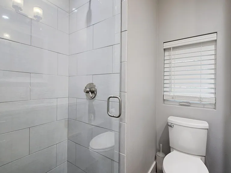 4613 Harmon Ave — Photo 13