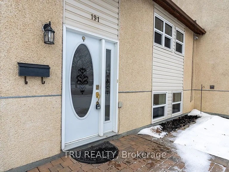 191 Castlefrank Rd — Photo 2