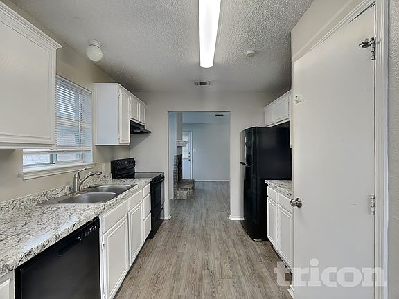 5th image of 720 Charles City Dr