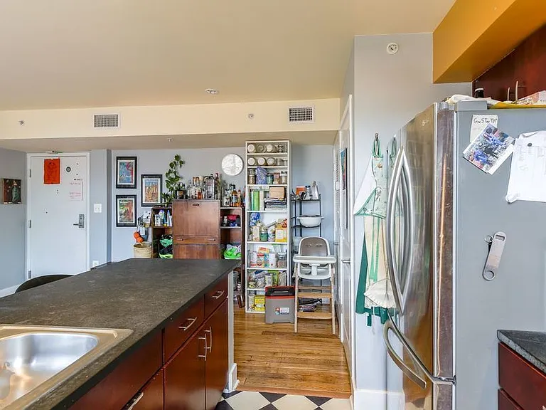 420 16th St SE #207 — Photo 10