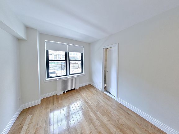 5th image of 108 W 15th St #2M