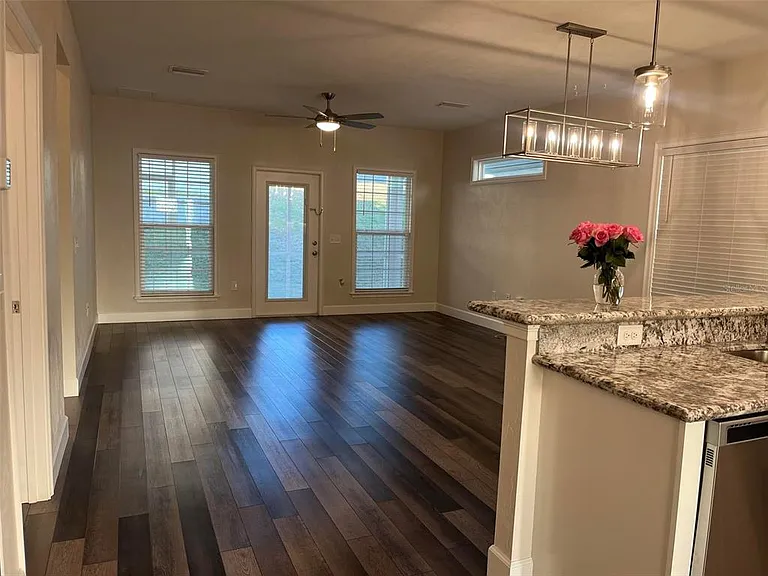 1641 NW 121st Way — Photo 6