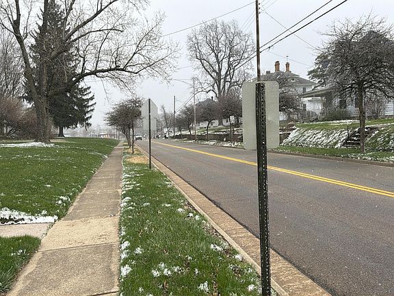 4th image of 745 Dayton Ave