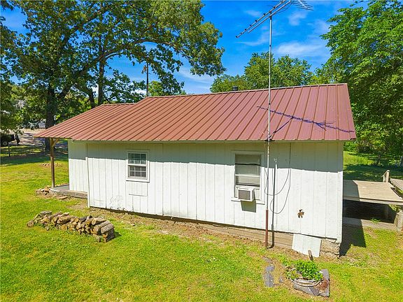 5th image of 464220 E 888th Rd