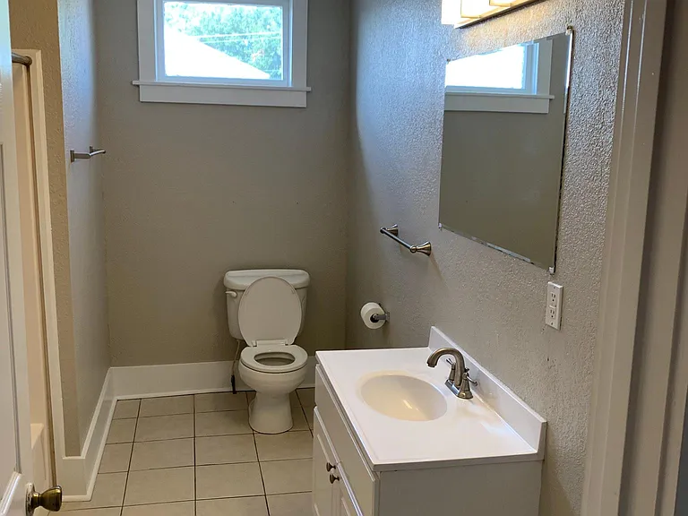 2nd bathroom