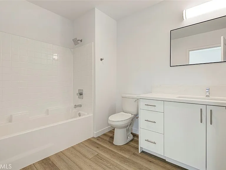14810 Delano St #204 — Photo 6