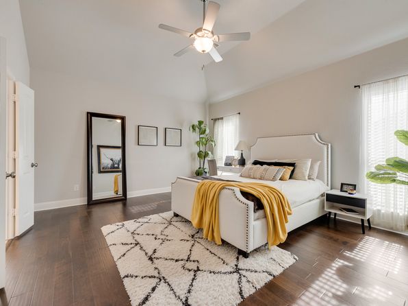 228 Dakota Dr
