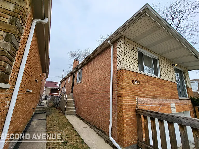 10032 S Eggleston Ave — Photo 2