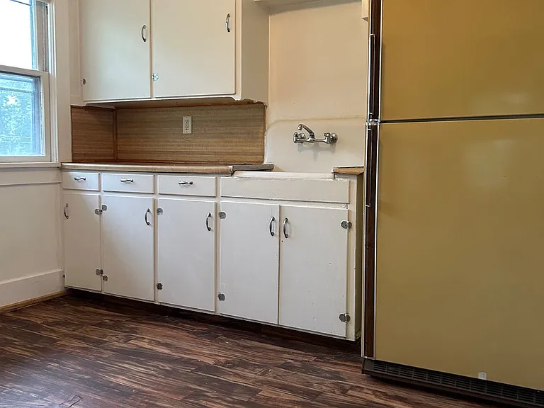 Apartments available in a highly desirable University District location! — Photo 7