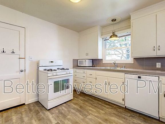 5th image of 2224 Midway Dr