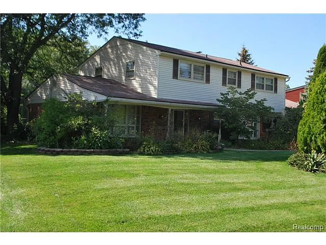 30007 Pipers Ln photo 1