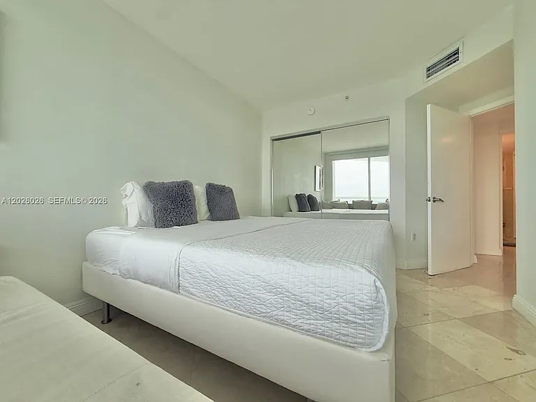 16400 Collins Ave #1545 — Photo 6