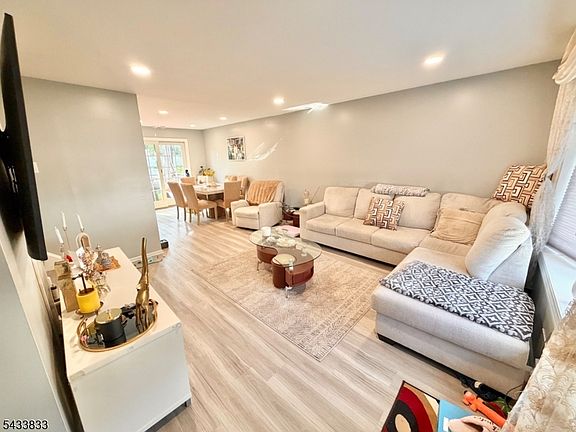 3rd image of 344 Nottingham Way