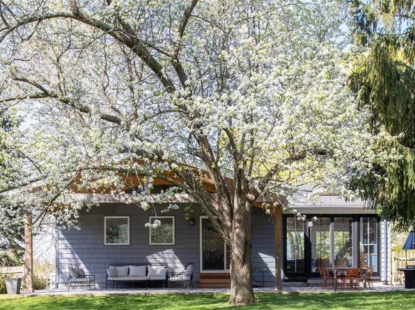 2865 S Harbor Road, Southold, NY 11971