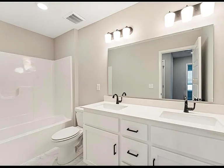 8822 SW 10th St — Photo 10