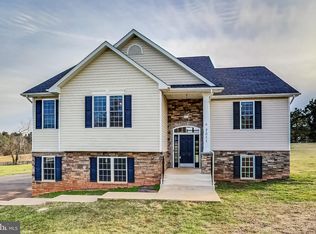 7011 Sycamore Springs Dr, Warrenton, VA 20187