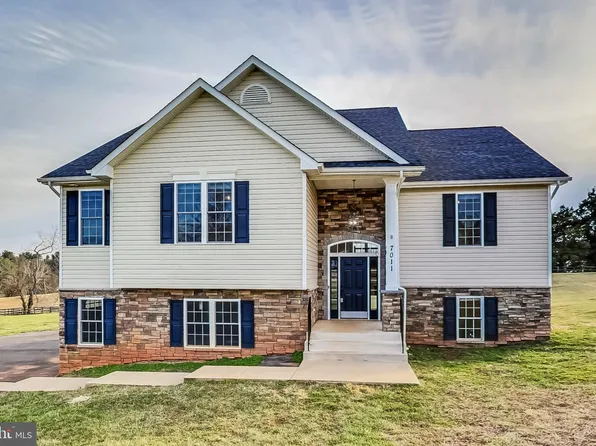 7011 Sycamore Springs Dr, Warrenton, VA 20187